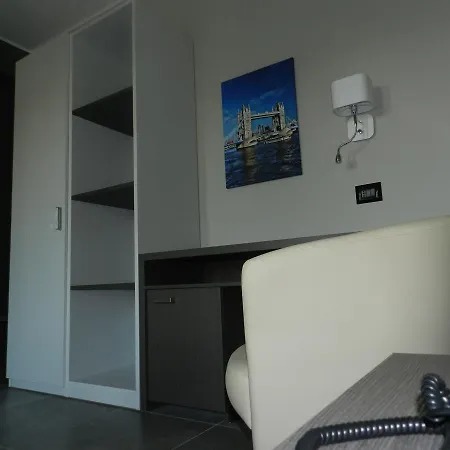 Hotel Erasmus 3*
