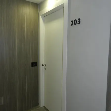 Erasmus Hotel 3*
